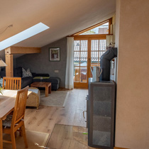 detail schlafzimmer ferienwohnung bergpanorama in krün